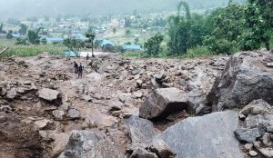 पर्वतमा तीन सय परिवार विस्थापित हुने अवस्थामा