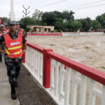 सप्तकोशीमा पानी बढेकाले नदी किनारमा जान रोक
