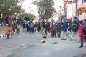 सहकारी पीडितहरूमाथि माइतीघरमा लाठीचार्ज