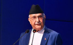ओलीको राजनीतिक प्रतिवेदनमा प्रचण्ड तारो