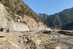 बिपी राजमार्गको क्षतिग्रस्त खण्ड स्थायी रूपमा पुनर्निर्माण गरिँदै