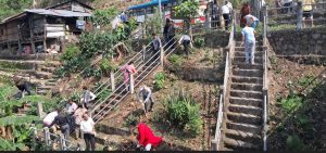 दुर्घटना स्थल दास ढुंगामा अध्ययन केन्द्र निर्माण हुँदै