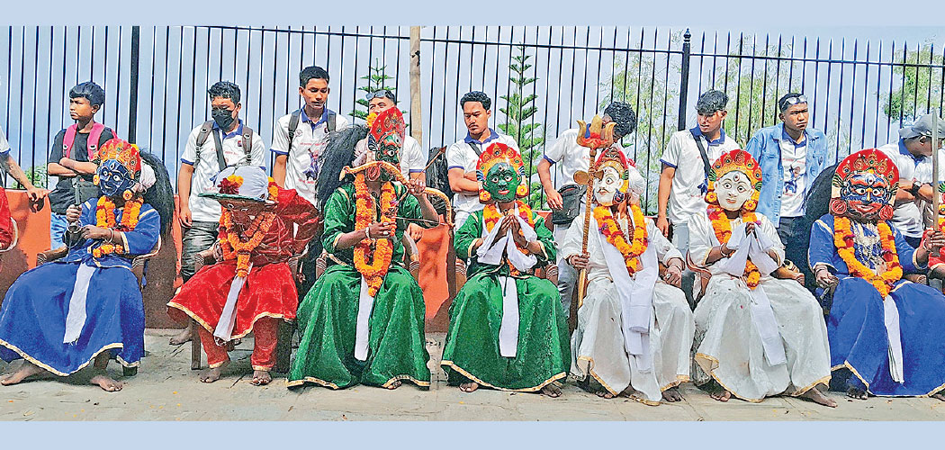 हलचोक आकाश भैरवको १२ बर्से जात्रा विधिवत् सम्पन्न