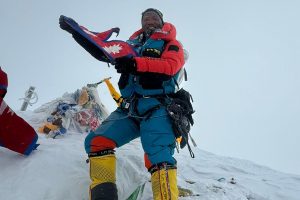 सगरमाथाको ३१ औं पटक आरोहण गरेर कामीरिताको नयाँ कीर्तिमान