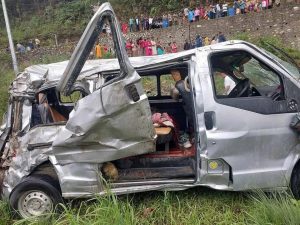 पोखरामा माइक्रो बस दुर्घटना हुँदा ३ जनाको मृत्यु