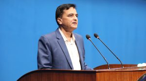 सिसाको घरमा बसेर अर्काको घरमा ढुंगा हान्ने काम नगर्न भट्टराईकाे  प्रचण्डलाई चेतावनी