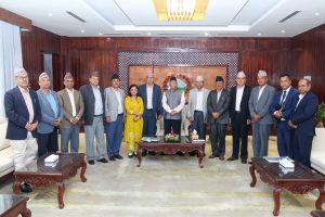 प्रधानमन्त्री ओली र भूूमि समस्या समाधान आयोगका पदाधिकारीबिच छलफल