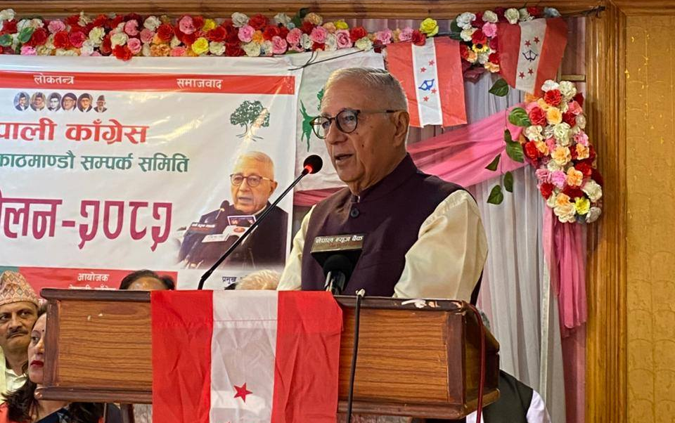 ठूलो पार्टी भएर पनि कांग्रेसले नेतृत्व लिन नसकेकोमा पार्टी नेतृत्वमाथि डा. शेखरको प्रश्न