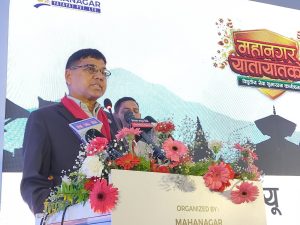 सडक विभागको बाटोमा खाल्डो छैन : मन्त्री दाहाल