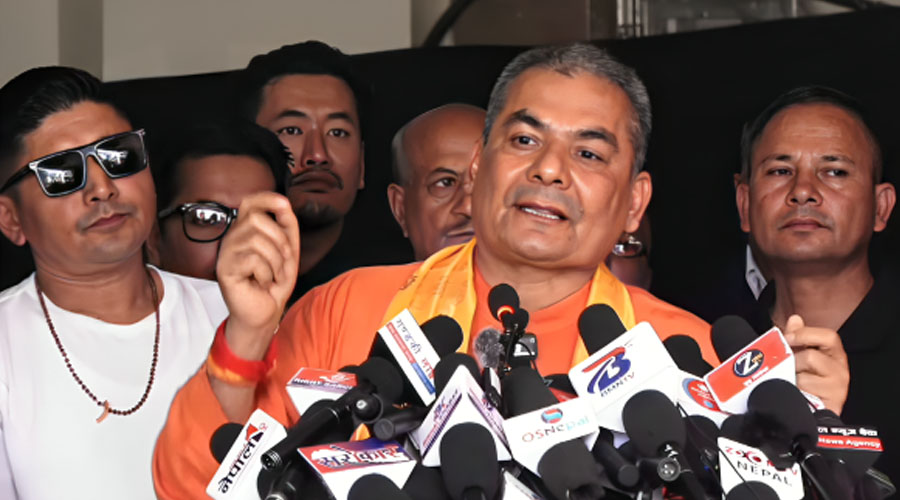 राजनीतिक दल खौल्दै मैदानमा आउने तयारीमा दुर्गा प्रसाइँ