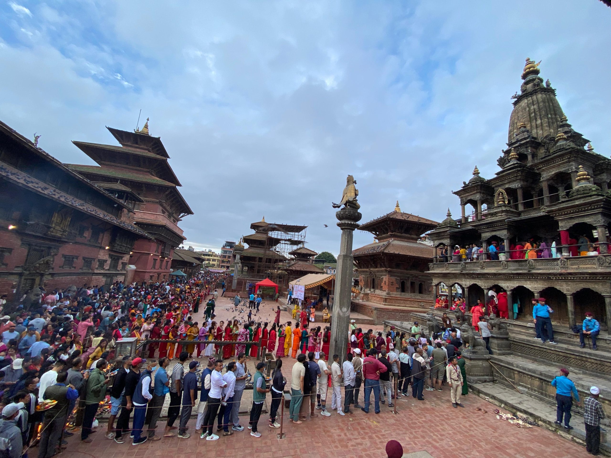पाटनस्थित कृष्ण मन्दिरमा भक्तजनको घुइँचो