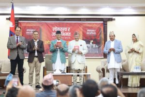 “ज्ञानेन्द्र शाह असली राजै होइन, कुसको राजाका रूपमा ल्याइएको हो”