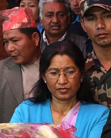 झलनाथकी पत्नी रविलक्ष्मीको शल्यक्रिया गर्ने तयारी