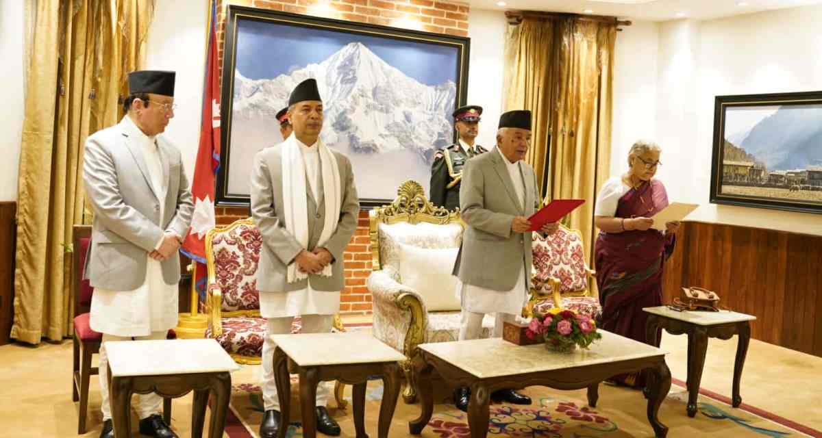 प्रधानमन्त्री सुशीला कार्कीद्वारा पद तथा गोपनीयताको शपथ ग्रहण