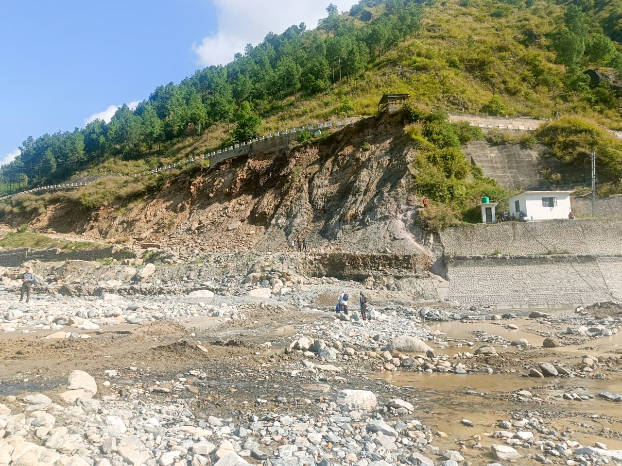 बिपी राजमार्गमा पूर्ण रूपमा यातायात सञ्चालन