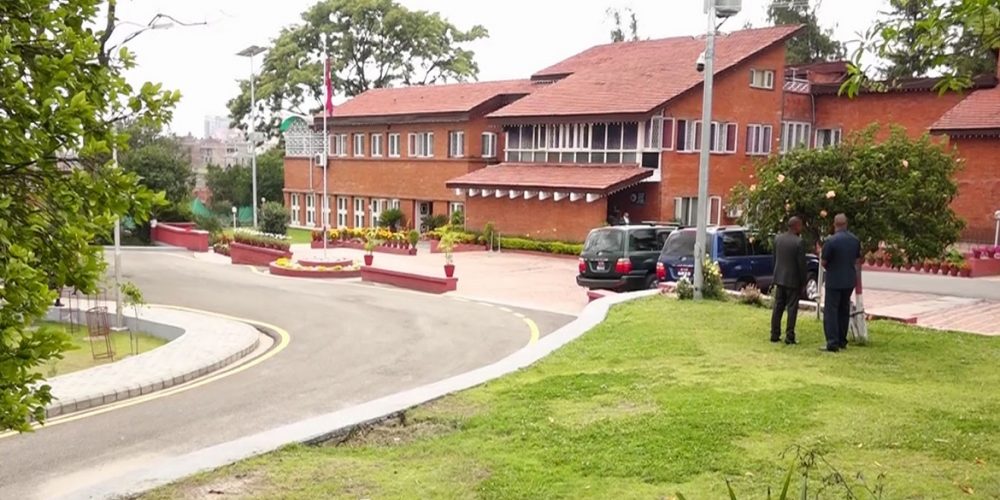 निर्वाचनको विषयमा त्रिपक्षीय छलफल हुँदै