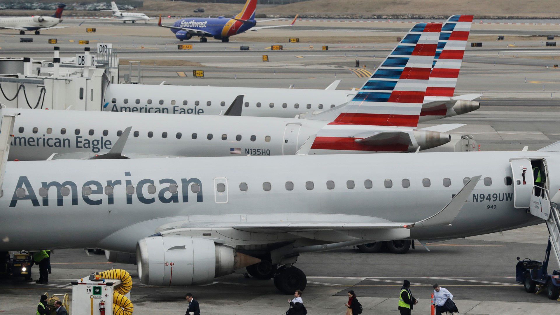 लामो सटडाउनले अमेरिकामा ५ हजार बढी उडान रद्द