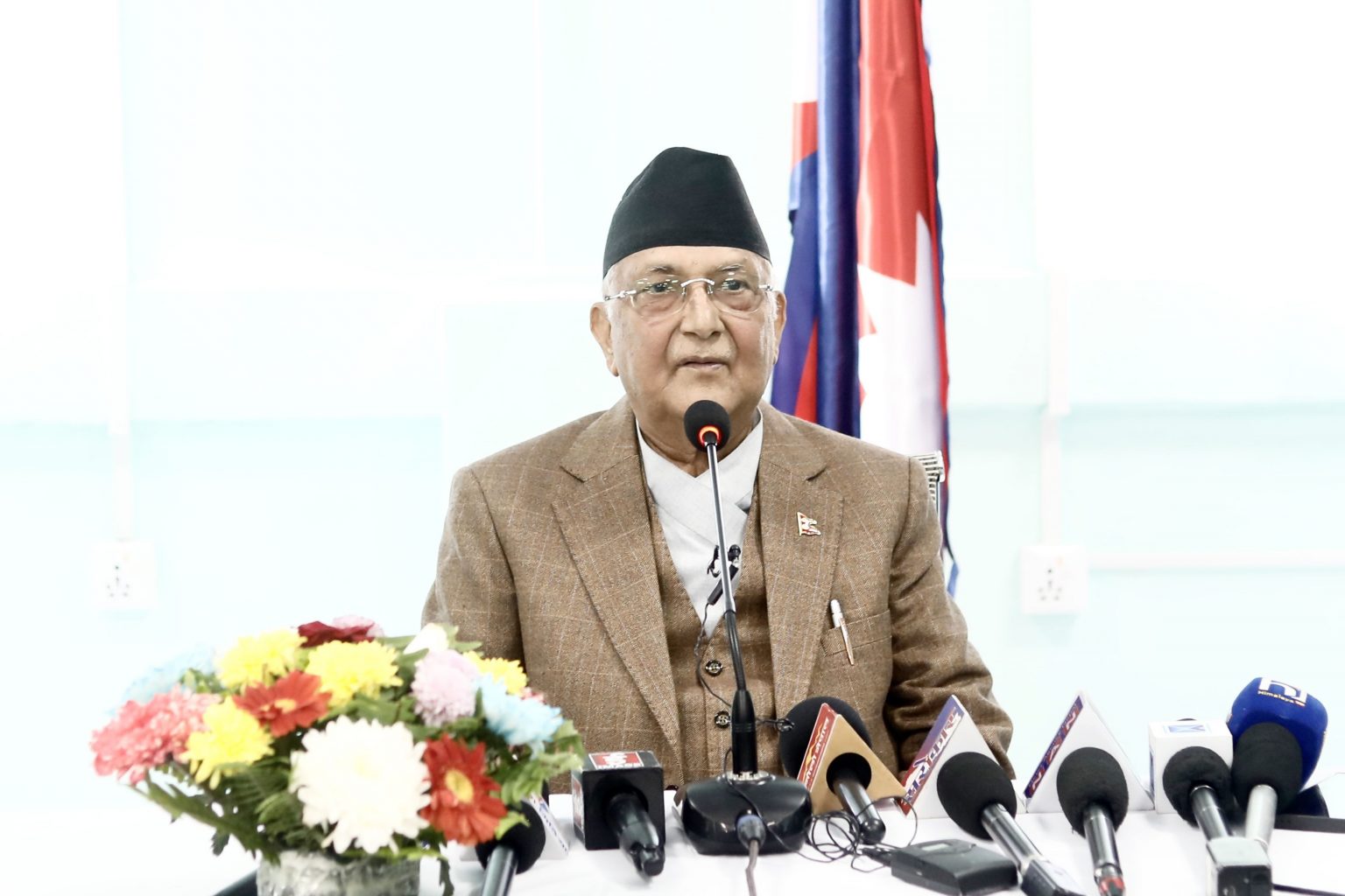 सभा गर्न नदिने सरकारले चुनाव गर्छ ? : ओली