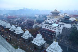 पशुपतिनाथमा बिहीबार रातभर धनुर्मास पूजा