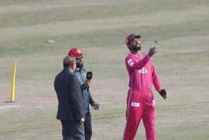 टस जितेर जनकपुरविरुद्ध ब्याटिङ गर्दै पोखरा एभेन्जर्स