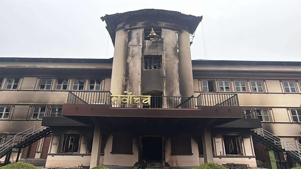 मधेश प्रदेशका मुख्यमन्त्रीलाई २४ घण्टाभित्र विश्वासको मत लिन सर्वोच्चको आदेश