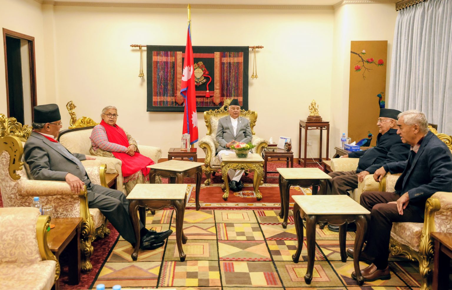 निर्वाचनमा जुट्न राजनीतिक दलका शीर्ष नेतृत्वलाई राष्ट्रपतिको आग्रह