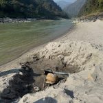 त्रिशूलीमा भेटिएको बसको आज पनि उत्खनन