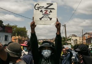 इरानमा इस्लामिक शासनविरुद्ध प्रदर्शन जारी, पाँच सय बढीको मृत्यु