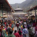 भक्तपुरस्थित डोलेश्वर मन्दिरमा दर्शनार्थीको घुइँचो