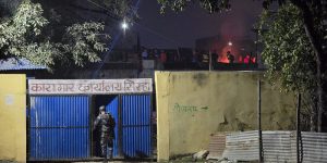 किन रातभर अशान्त रह्यो सिराहा कारागार ?