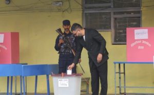 एमालेको चेतावनीपछि बालेन झापा नगइकन फर्केको बुझाई