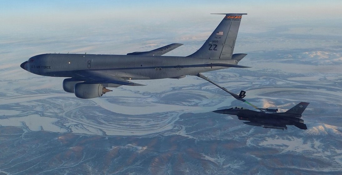 आकाशमै इन्धन भर्ने अमेरिकी सैन्य विमान इराकमा दुर्घटना