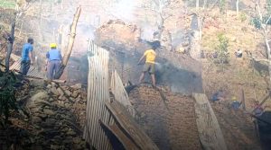 ओखलढुङ्गामा आगलागी ५७ लाख बढीको क्षति