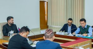 प्रधानमन्त्री र सांससदहरूबिच छलफल जारी