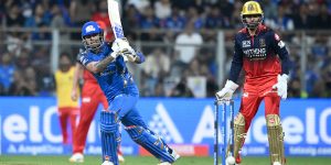 आरसीबीद्वारा मुम्बई इन्डियन्स १८ रनले पराजित