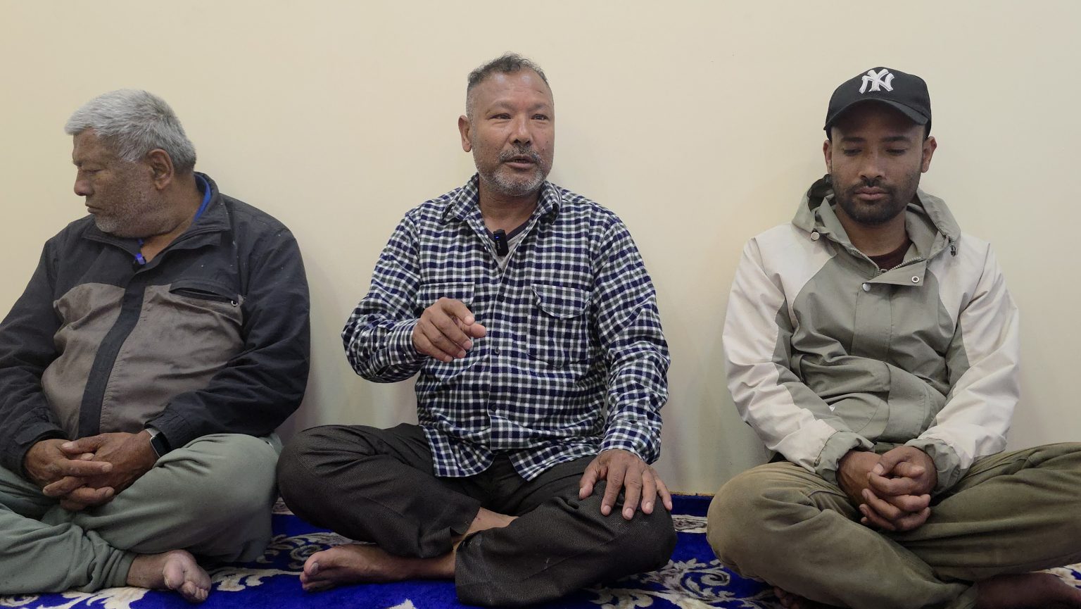 चौंथो पटक ‘जिब्रो छेड्ने जात्रा’ धान्दै  सुजन बाग श्रेष्ठ