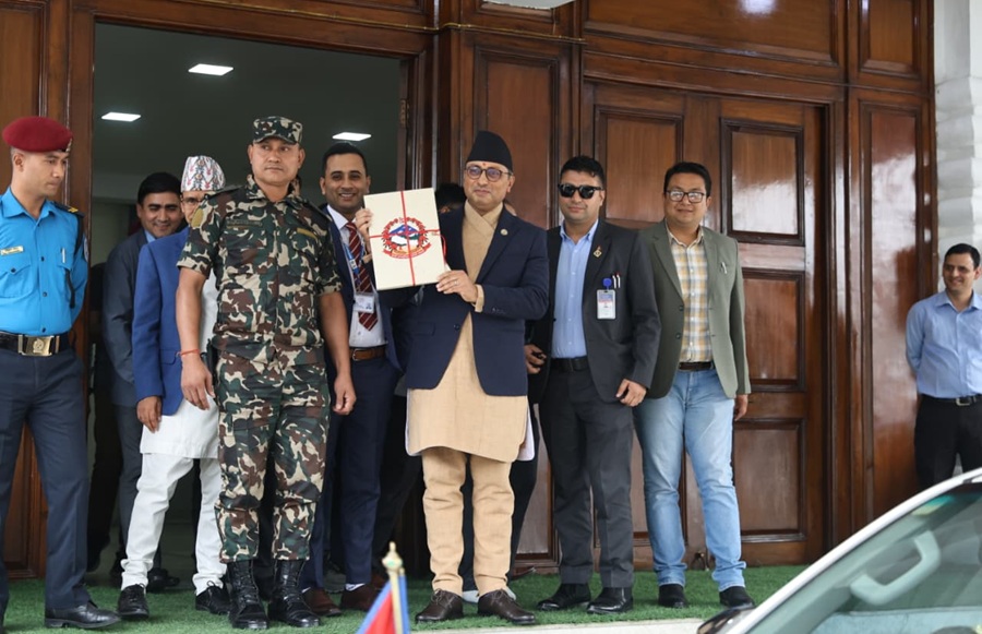 यसपालीको बजेट ब्रिफकेशमा आएन