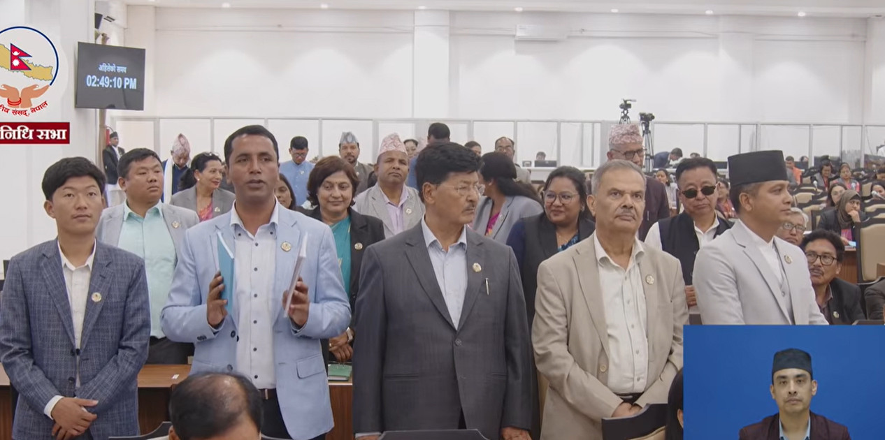 प्रधानमन्त्री नआएसम्म बैठक चल्न नदिने प्रतिपक्षीको अडान