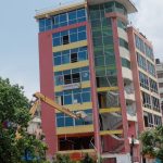 सुकुम्बासीको ८ तल्ले घरमा डोजर