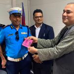 हेल्मेट नलगाई मोटरसाइकल कुदाउने मुख्यमन्त्री शाह दण्डित