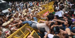 विद्यार्थी दमनबारे मोदीको राजीनामा माग