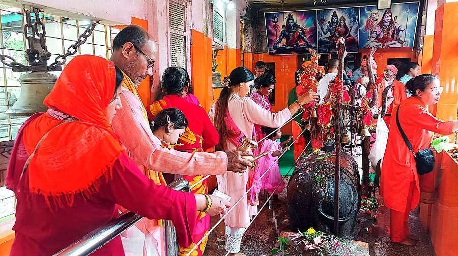 धरानको पिण्डेश्वरमा बोलबम यात्रा