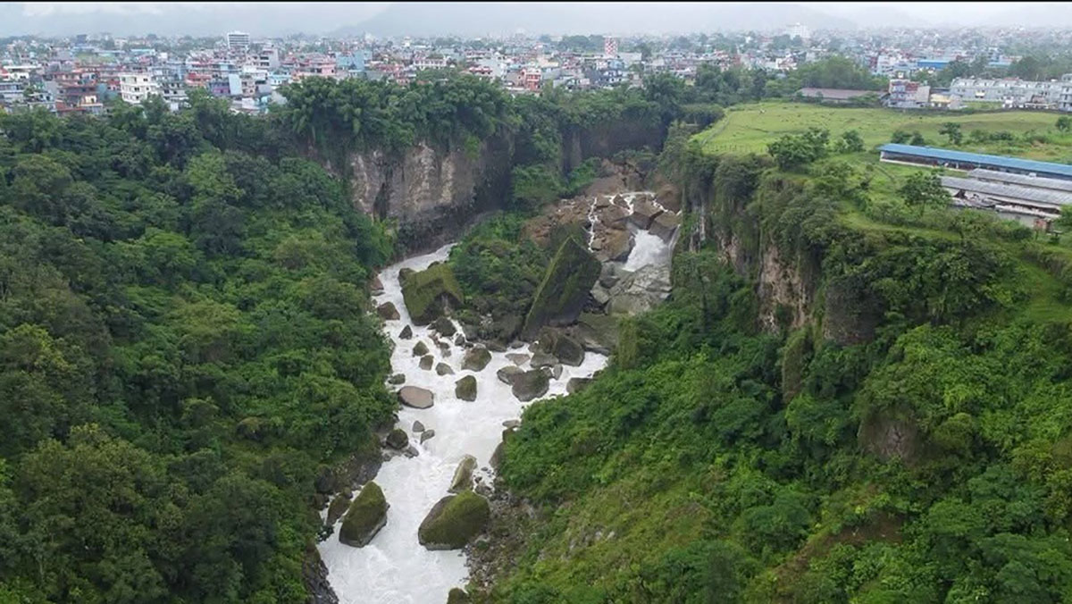 पहिरोले पोखराको सेती नदी थुनियो