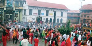 साउनको आज अन्तिम सोमबार श्रद्धालुको घुइँचो