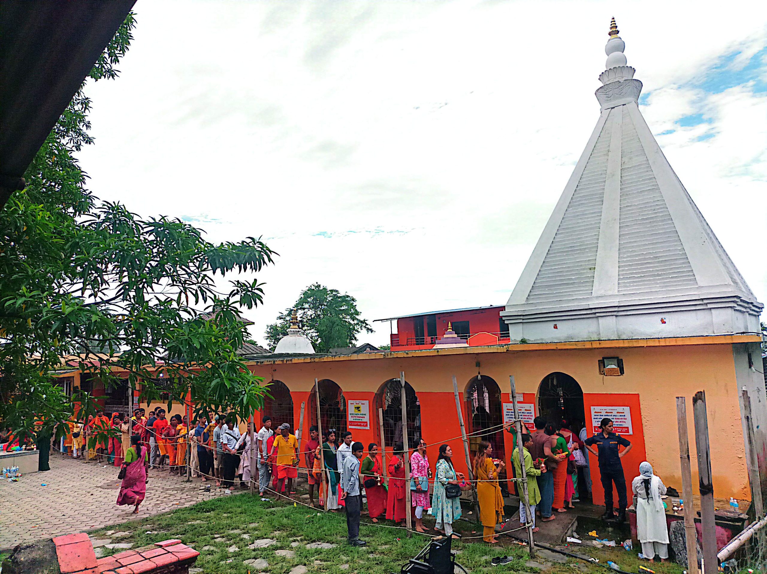 पिण्डेश्वरमा बोलबम भक्तजनको घुइँचो
