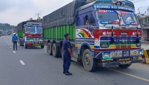 त्रिशूलीमा बाढी आएपछि पृथ्वी राजमार्गको पूर्वी खण्ड बन्द