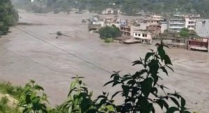 बाढीबाट ४० किलोमिटर सडक अवरुद्ध, १९ पुल क्षतिग्रस्त