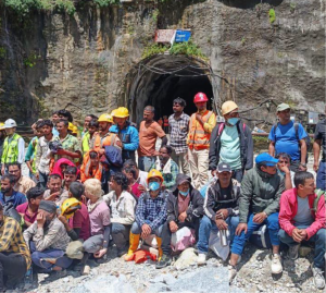 हाइड्रोपावरको टनेलमा फसेका ३५० सहित ८८३ जनाको उद्धार