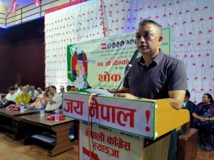 मतभेद बिर्सेर महाधिवेशनमा जुट्न गगन थापाको आग्रह