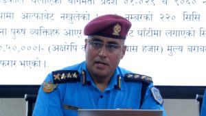 ‘माझी गिरोह’का मुख्य नाइकेसहित तीन जना पक्राउ